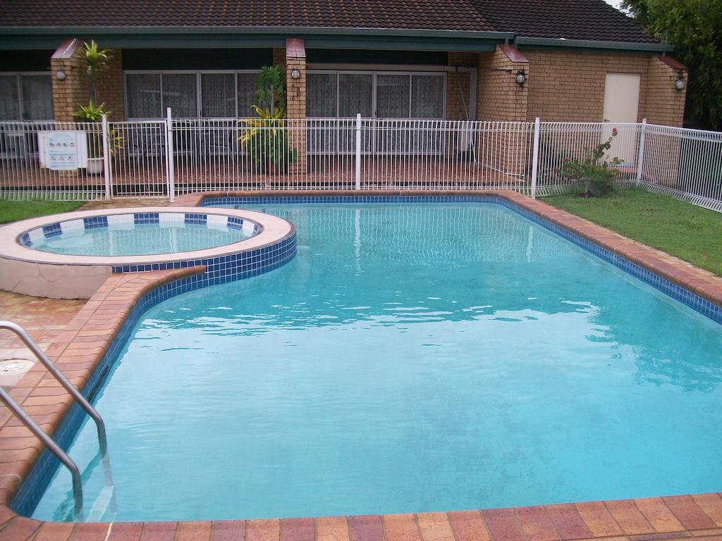 Sun Plaza Motel - Mackay Esterno foto