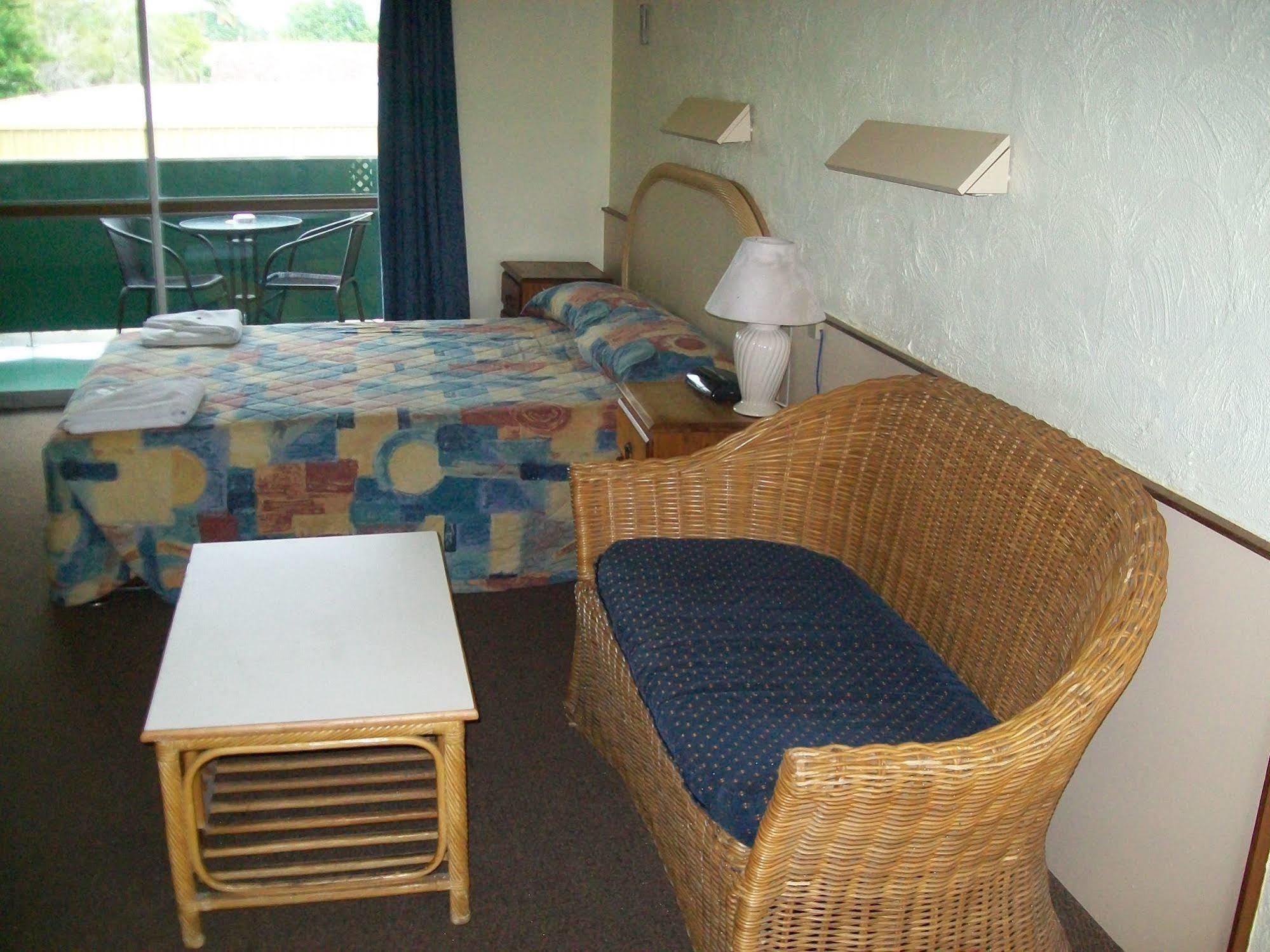 Sun Plaza Motel - Mackay Esterno foto