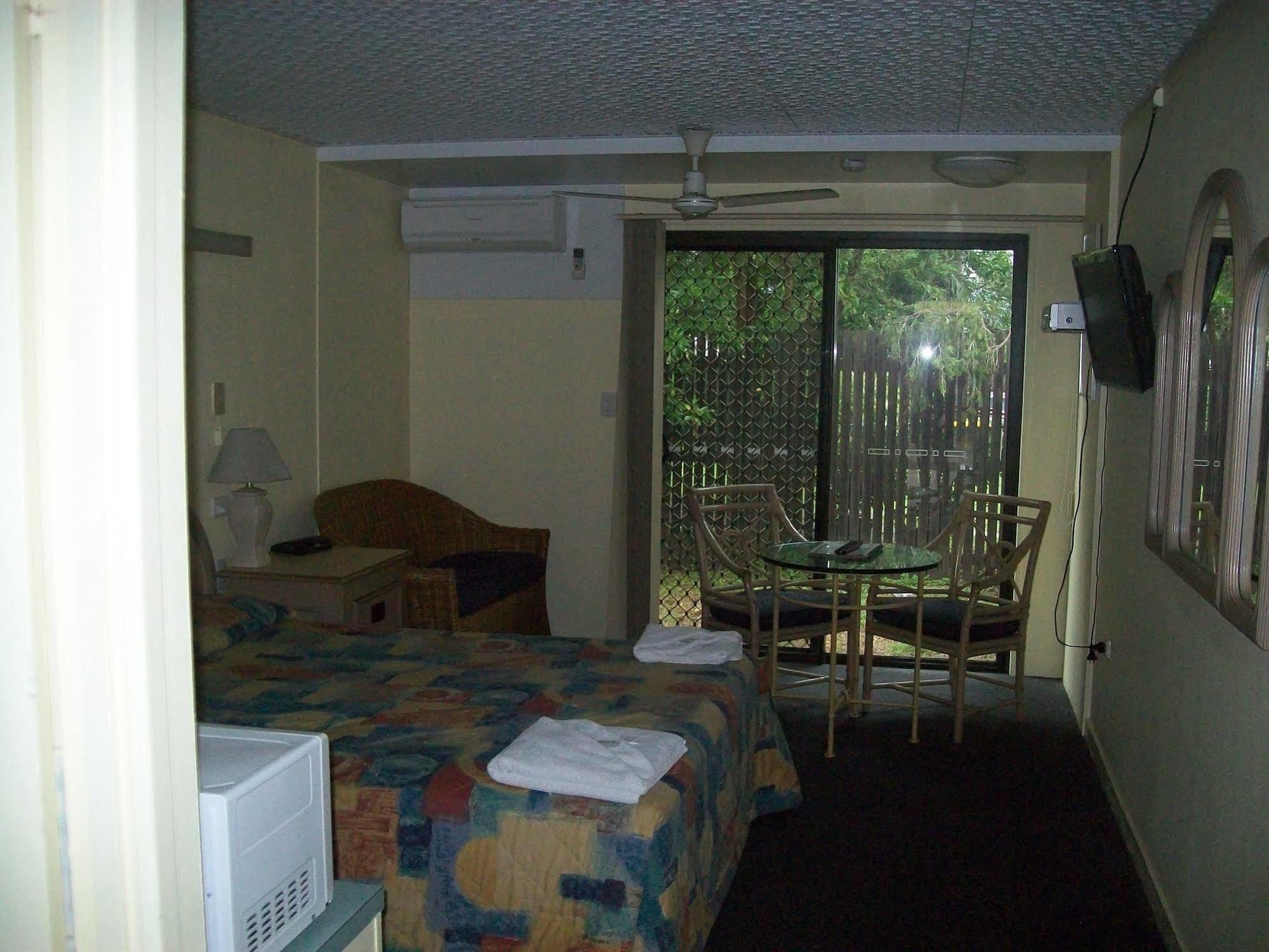 Sun Plaza Motel - Mackay Esterno foto