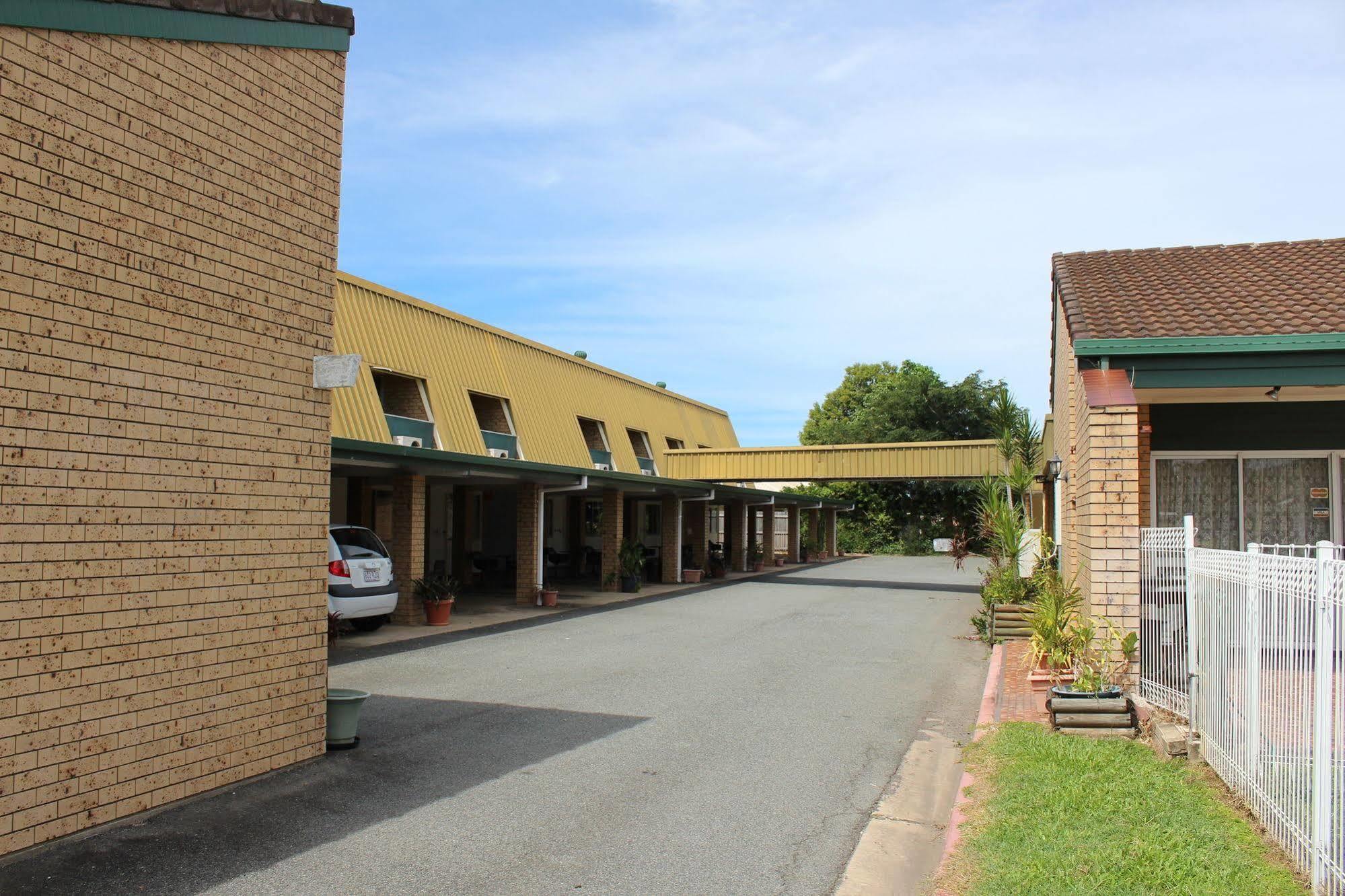 Sun Plaza Motel - Mackay Esterno foto
