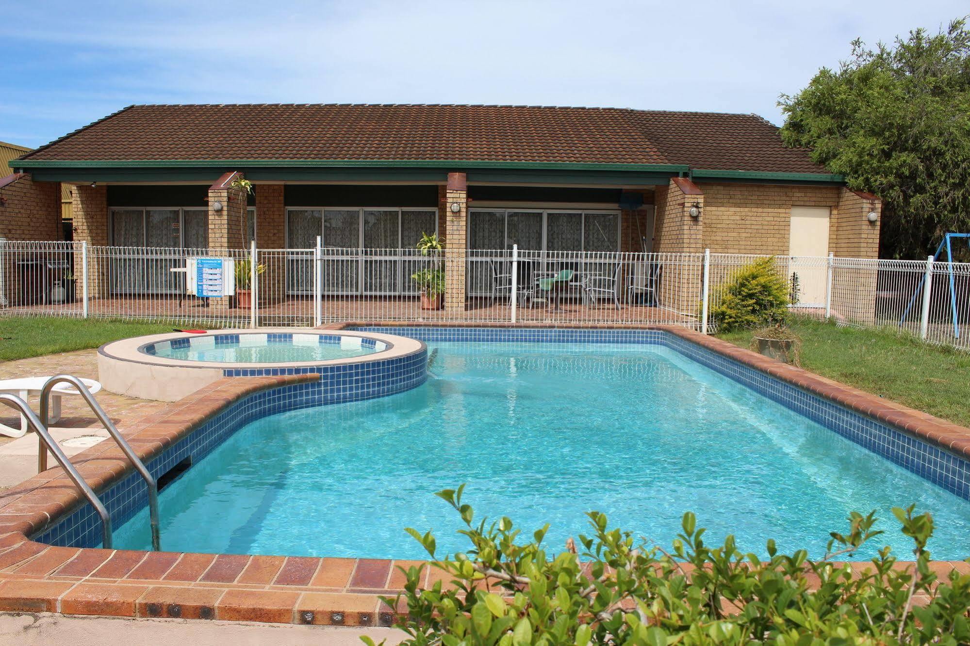 Sun Plaza Motel - Mackay Esterno foto